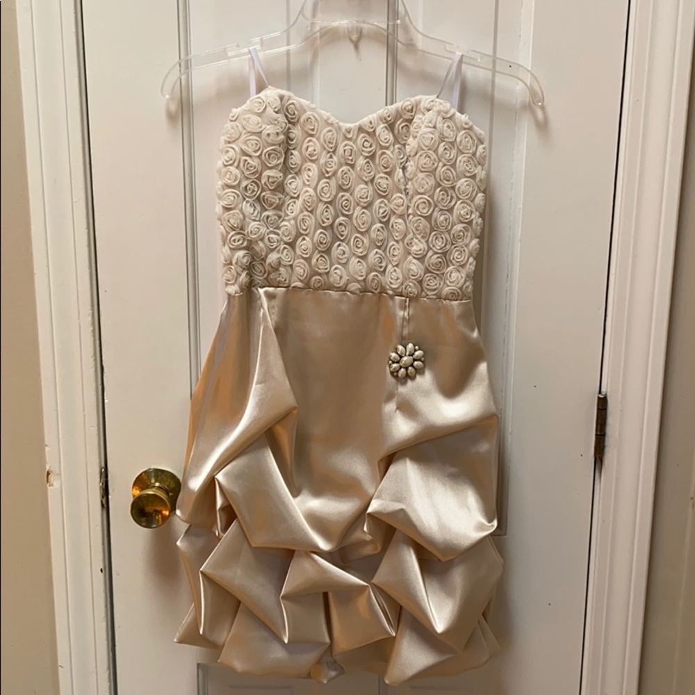 Strapless ivory rose detail dress
